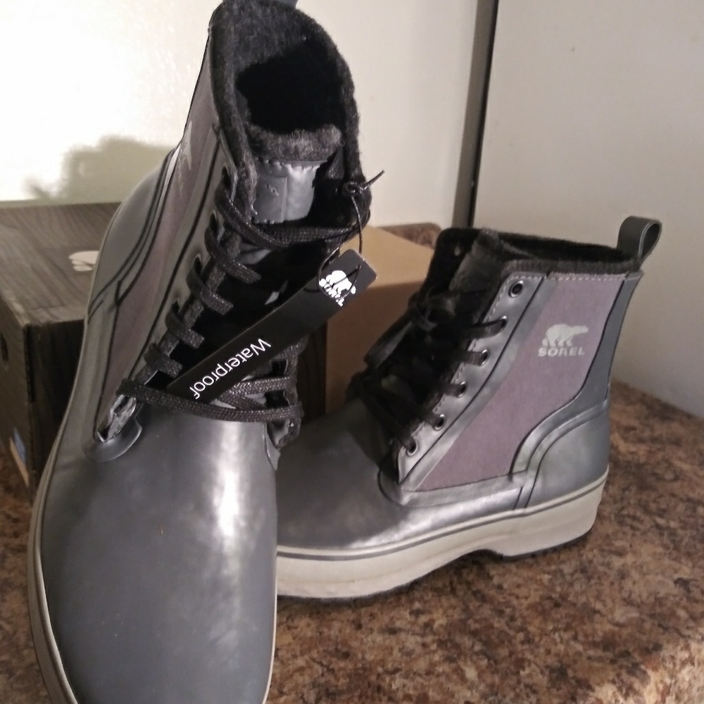 Sorel waterproof rain boot with insulation